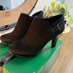 East 5th Black Heeled Boots with Buckle Detail